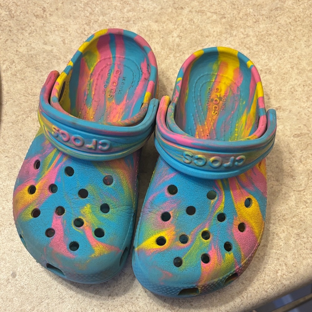 CROCS Kids Tie-Dye Blue Pink Yellow Sandals